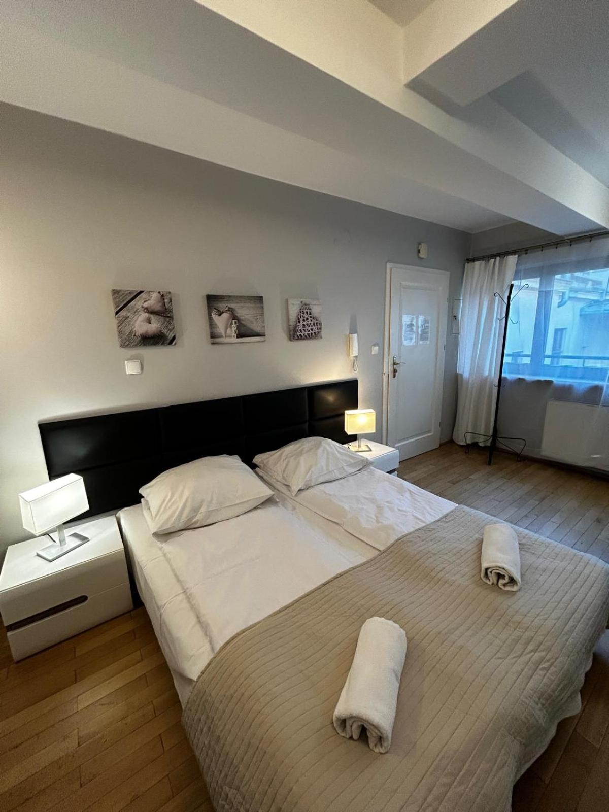 Golden Apartments With Lift - Old Town Cracovia Exterior foto