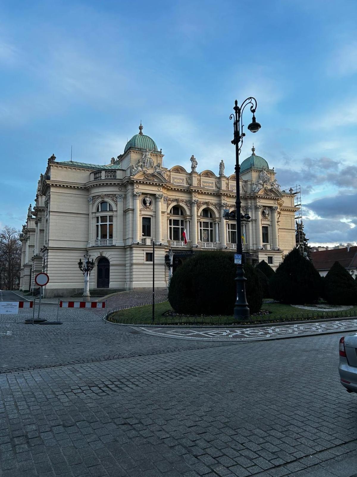 Golden Apartments With Lift - Old Town Cracovia Exterior foto