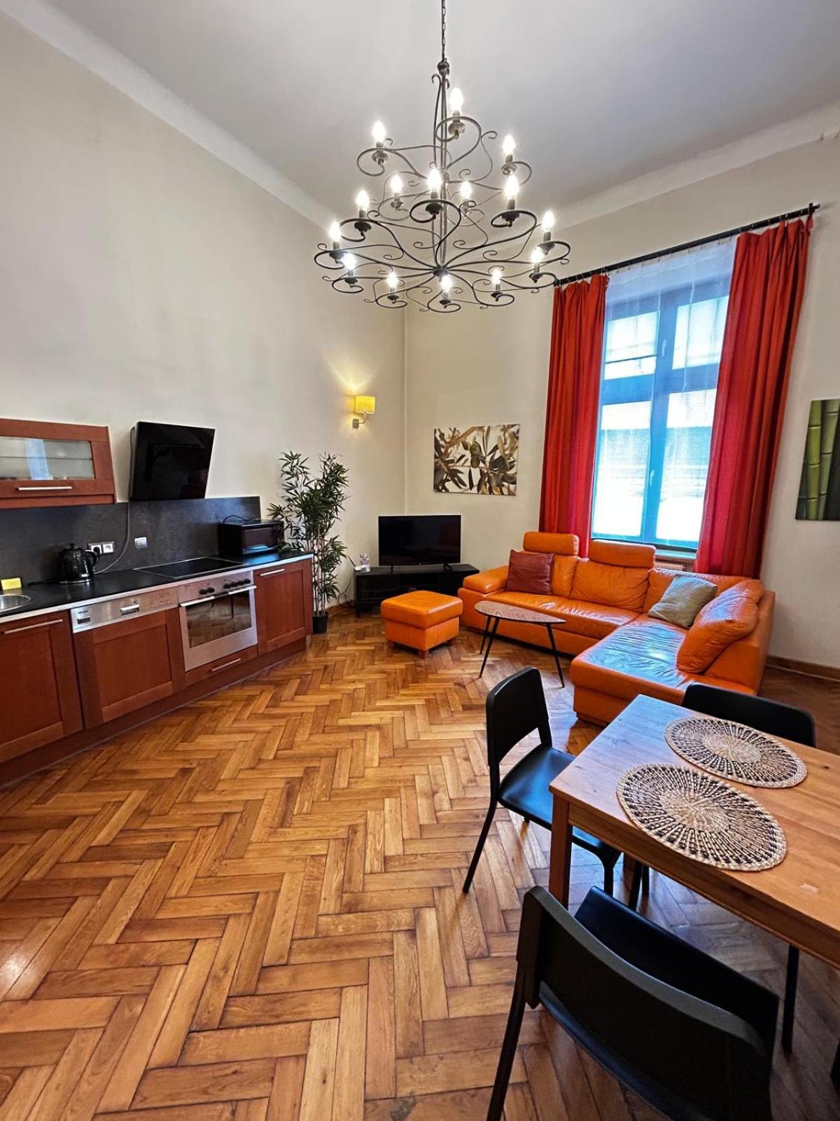 Golden Apartments With Lift - Old Town Cracovia Exterior foto