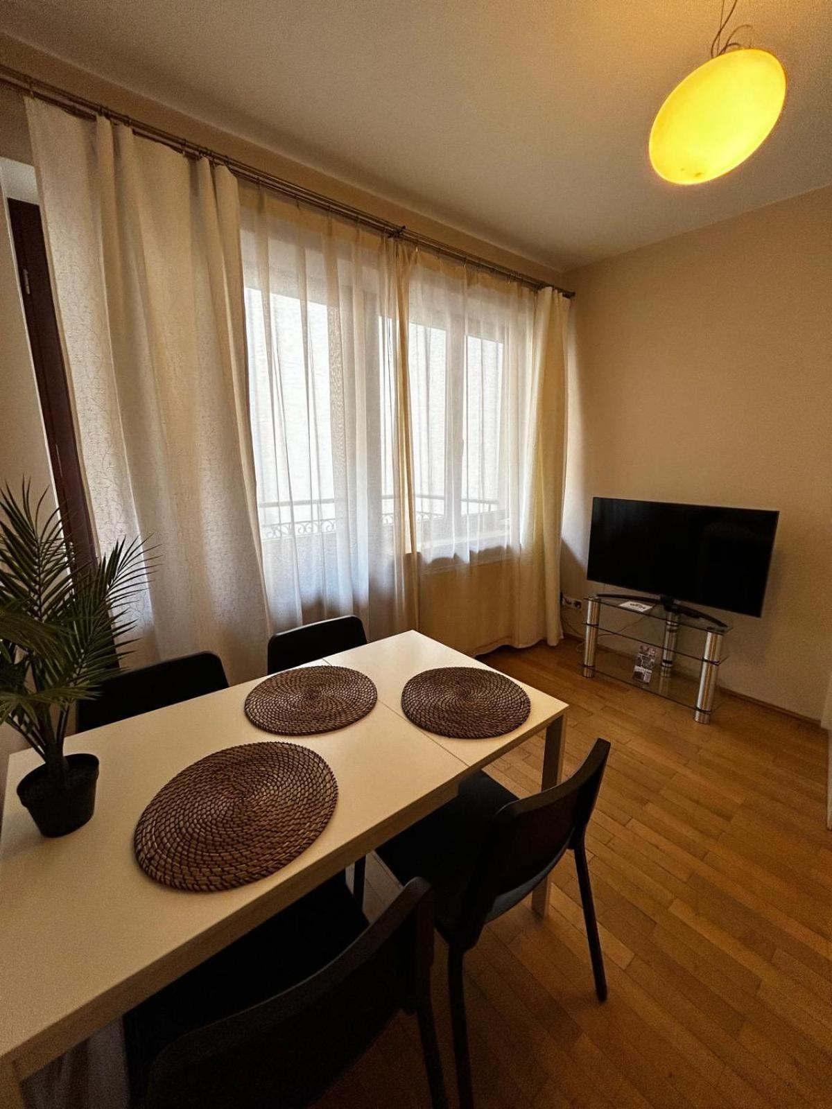 Golden Apartments With Lift - Old Town Cracovia Exterior foto